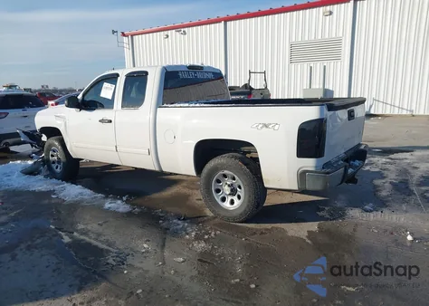 2011 Chevrolet Silverado 1500 Ls z USA, uszkodzony, nr VIN 1GCRKREA1BZ300944